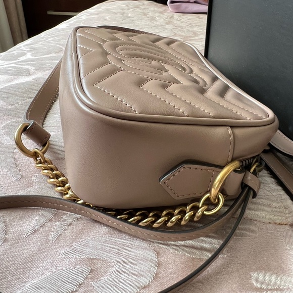 GUCCI GG MARMONT MINI SHOULDER BAG - Picture 12 of 16